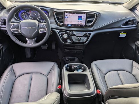 New 2026 Chrysler Pacifica Select image 27