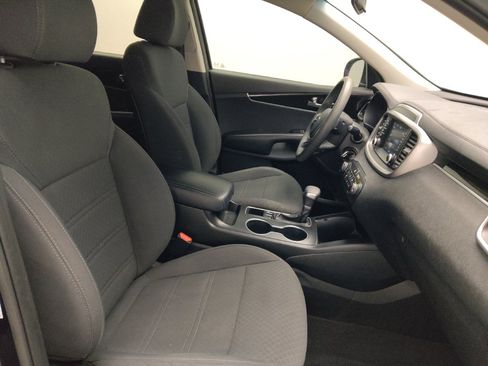 Used 2020 Kia Sorento L FWD image 21