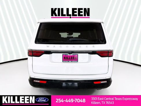 Used 2024 Jeep Wagoneer L 2WD image 7