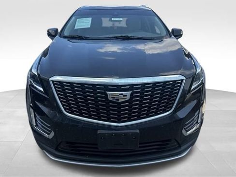 Used 2021 Cadillac XT5 Premium Luxury AWD/4WD image 2