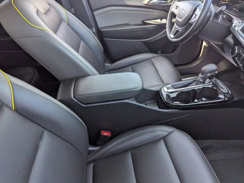 Used 2024 Chevrolet Trax ACTIV w/ Sunroof Package image 10