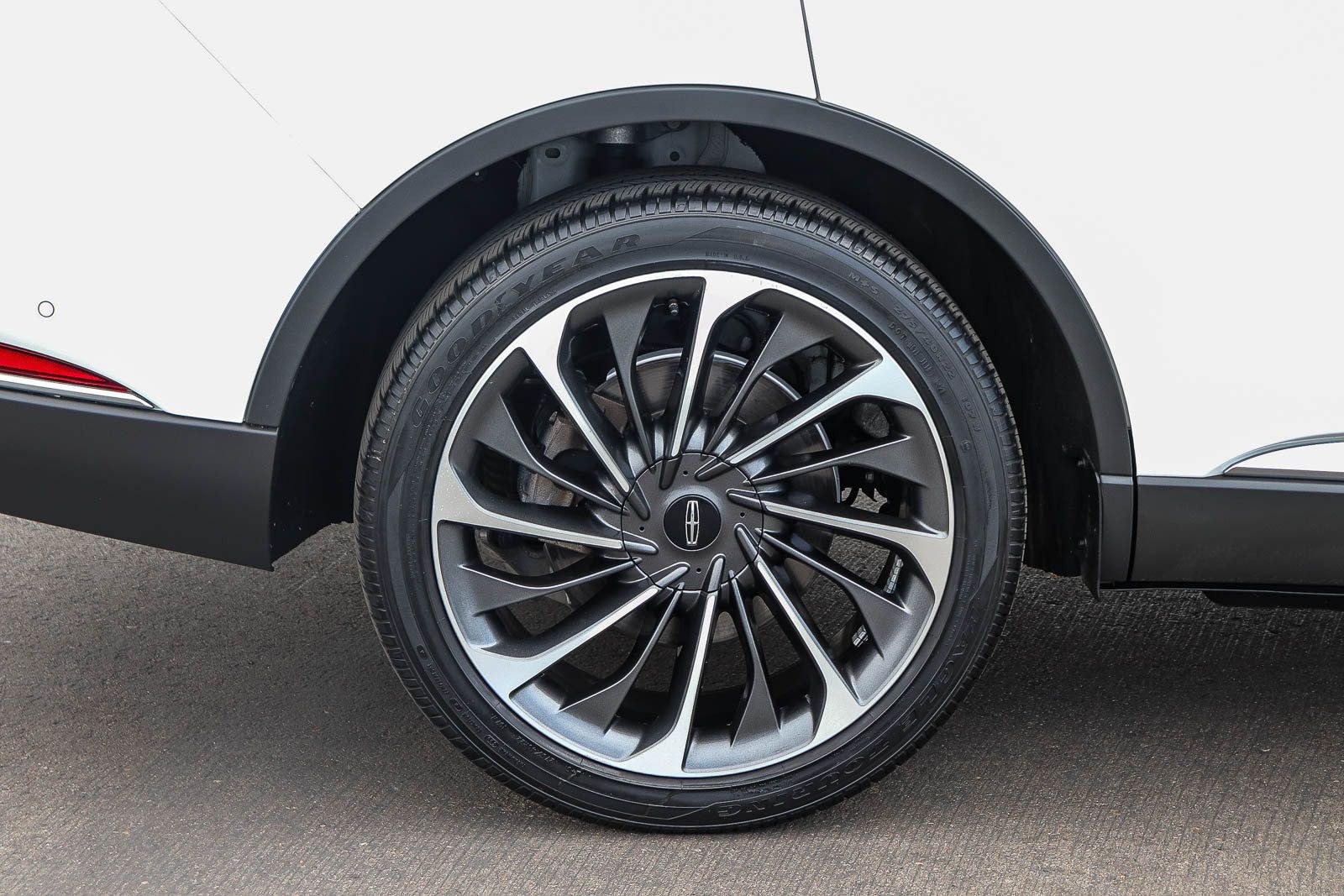 Used 2022 Lincoln Aviator Reserve w/ Equipment Group 201A AWD/4WD image 9