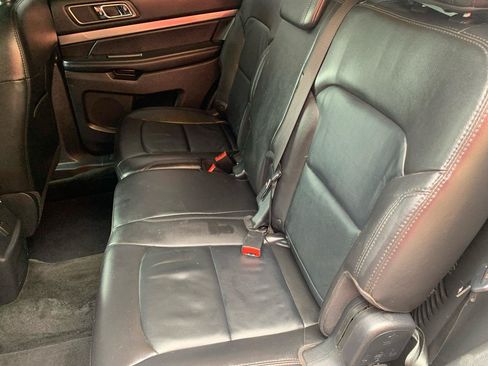 Used 2018 Ford Explorer XLT w/ Equipment Group 202A AWD/4WD image 24