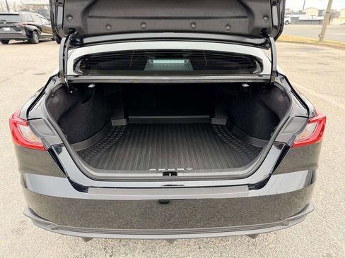 Certified 2025 Toyota Camry SE w/ Convenience Package image 16