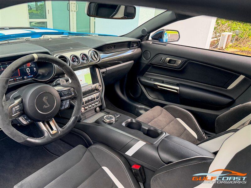 Used 2022 Ford Mustang Shelby GT500 w/ Carbon Fiber Track Pack RWD image 14
