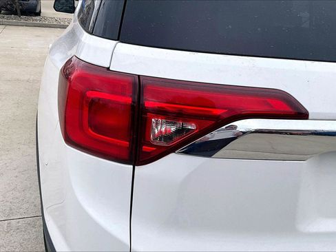 Used 2018 GMC Acadia SLT image 31