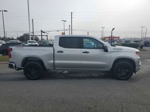 Certified 2022 Chevrolet Silverado 1500 Custom w/ LPO, Dark Essentials Package image 7