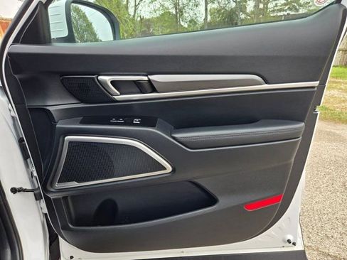Used 2025 Kia Telluride S image 28
