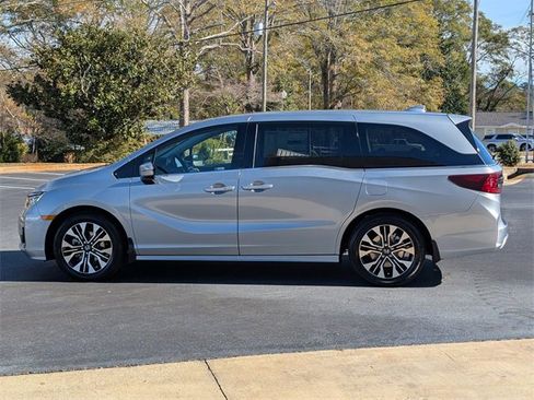 New 2026 Honda Odyssey Elite image 9