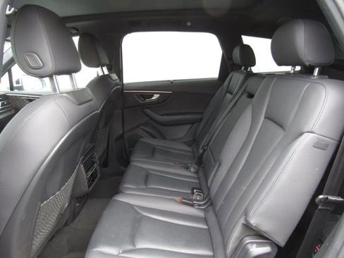 Used 2023 Audi Q7 2.0T Premium Plus w/ Premium Plus Package AWD/4WD image 14