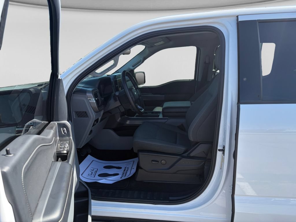 Used 2025 Ford F150 XLT w/ Equipment Group 301A Standard AWD/4WD image 19