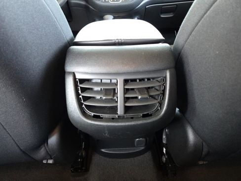 Used 2024 Chevrolet Malibu LT image 31