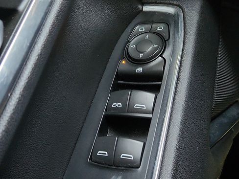 Used 2023 GMC Sierra 1500 SLE AWD/4WD image 17