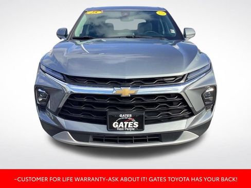 Used 2025 Chevrolet Blazer LT AWD/4WD image 2