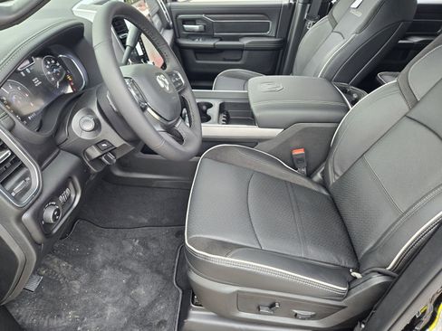New 2026 RAM 2500 Laramie AWD/4WD image 11
