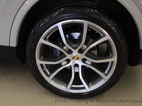 Used 2021 Porsche Cayenne Coupe AWD/4WD image 49