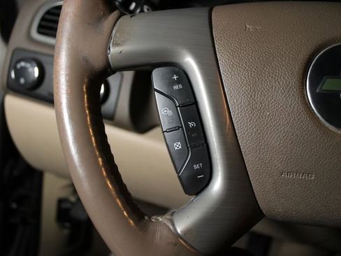 Used 2013 Chevrolet Tahoe LTZ image 10