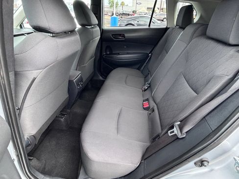 Used 2022 Toyota Corolla Cross LE AWD/4WD image 16