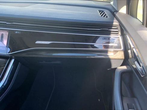 Used 2025 Audi Q7 3.0T Premium Plus image 17