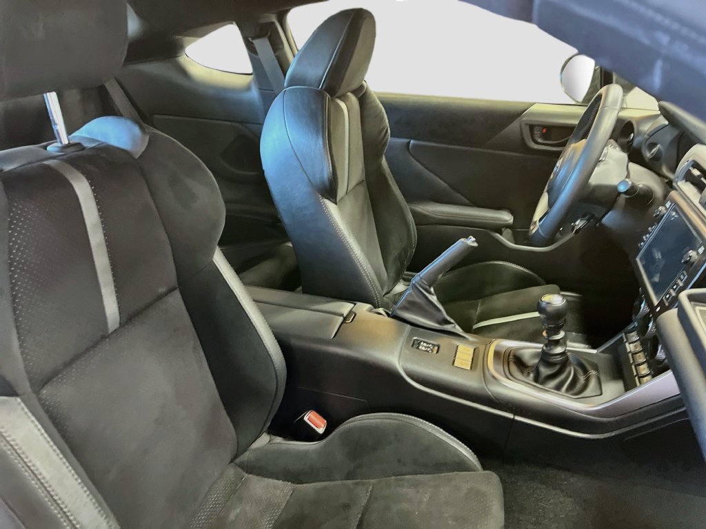 Used 2024 Toyota GR86 Premium RWD image 27