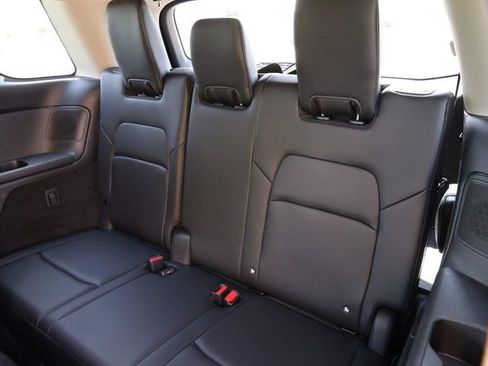 Certified 2025 Nissan Pathfinder Platinum w/ Cargo Package FWD image 12