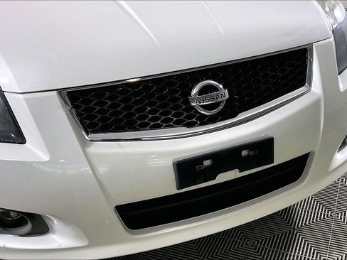 Used 2012 Nissan Sentra 2.0 SR w/ Special Edition Pkg FWD image 27