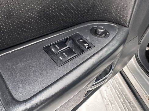 Used 2010 Dodge Challenger SE image 10