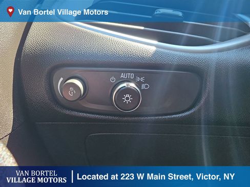 Used 2024 Chevrolet Malibu RS FWD image 17