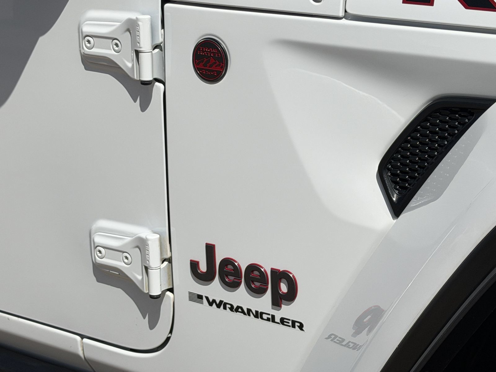 Used 2024 Jeep Wrangler Unlimited Rubicon AWD/4WD image 11