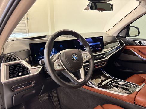 Certified 2024 BMW X7 xDrive40i image 4