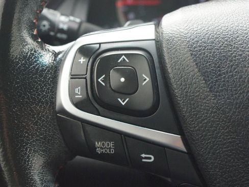 Used 2016 Toyota Camry SE image 8