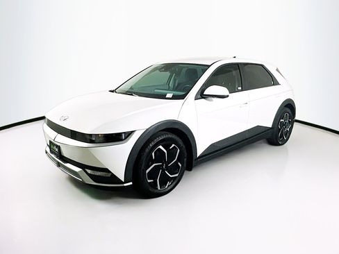 Used 2024 Hyundai Ioniq 5 SEL image 3