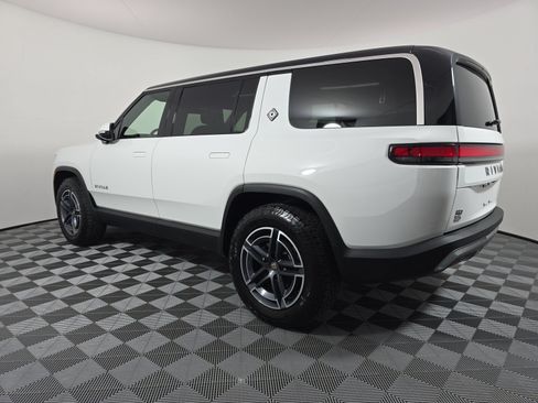 Used 2025 Rivian R1S Adventure Dual AWD/4WD image 3