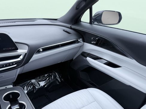 Used 2024 Cadillac Lyriq Luxury image 51