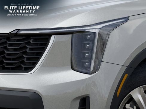 New 2026 Kia Sorento LX FWD image 11