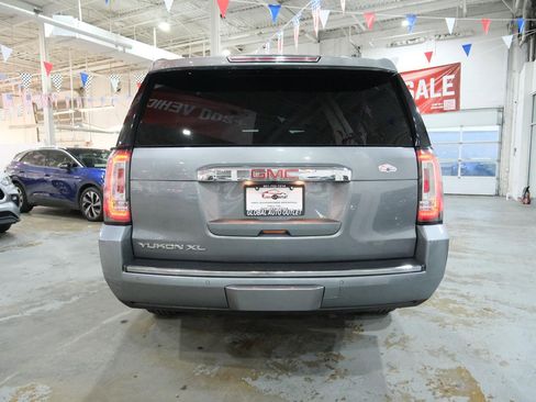 Used 2019 GMC Yukon XL Denali w/ Denali Ultimate Package image 9