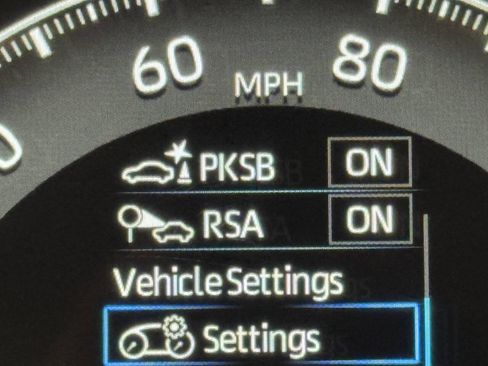 Used 2020 Toyota RAV4 Limited AWD/4WD image 41