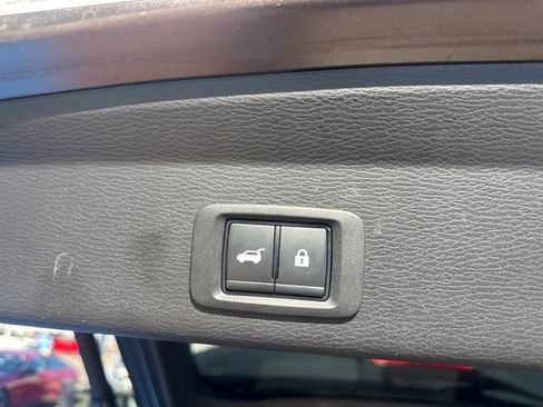 Used 2024 Mitsubishi Outlander SEL Black Edition image 37