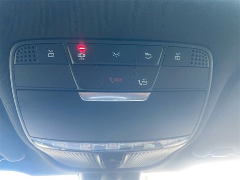 Used 2021 Mercedes-Benz GLC 300 4MATIC image 27