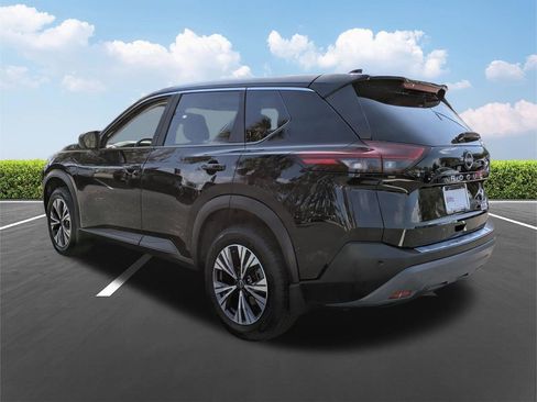Used 2023 Nissan Rogue SV AWD/4WD image 7