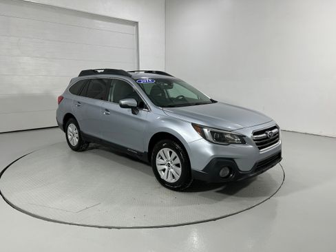 Used 2018 Subaru Outback 2.5i Premium image 2