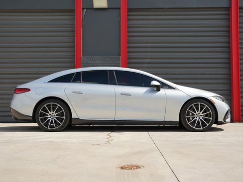 Used 2022 Mercedes-Benz EQS 450+ Sedan image 4
