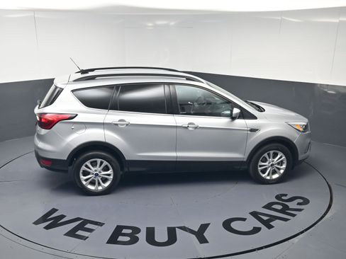 Used 2019 Ford Escape SEL image 31