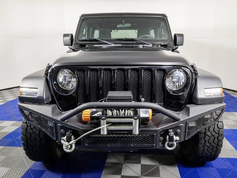Used 2018 Jeep Wrangler Unlimited Sport image 2