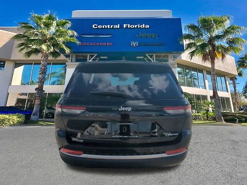 New 2026 Jeep Grand Cherokee Limited RWD image 5