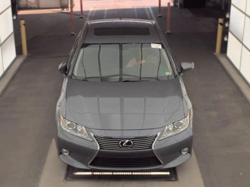 Used 2015 Lexus ES 350 w/ Premium Package FWD image 2