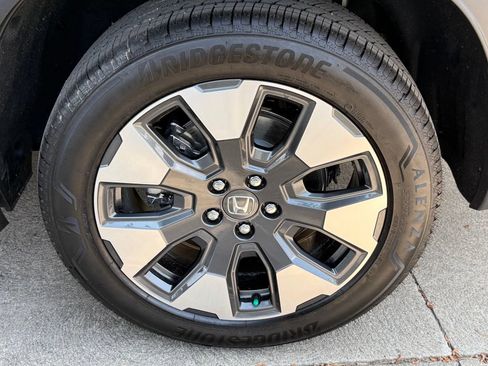 Certified 2026 Honda Pilot Elite image 11