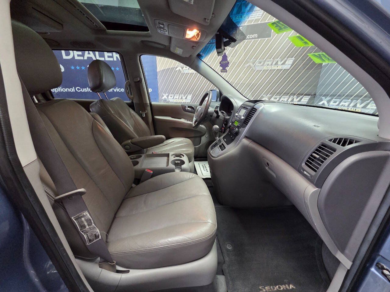 Used 2010 Kia Sedona EX w/ Luxury Pkg FWD image 23