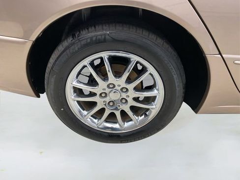 Used 2001 Chrysler 300M image 16