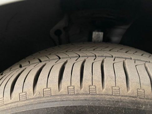 Used 2017 Volkswagen e-Golf SEL Premium image 13